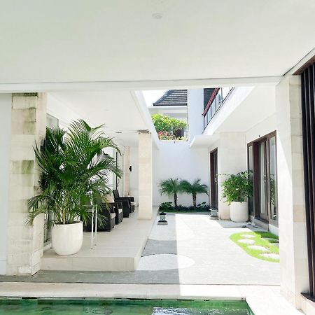 Apple Villas & Apartments Kerobokan  Luaran gambar