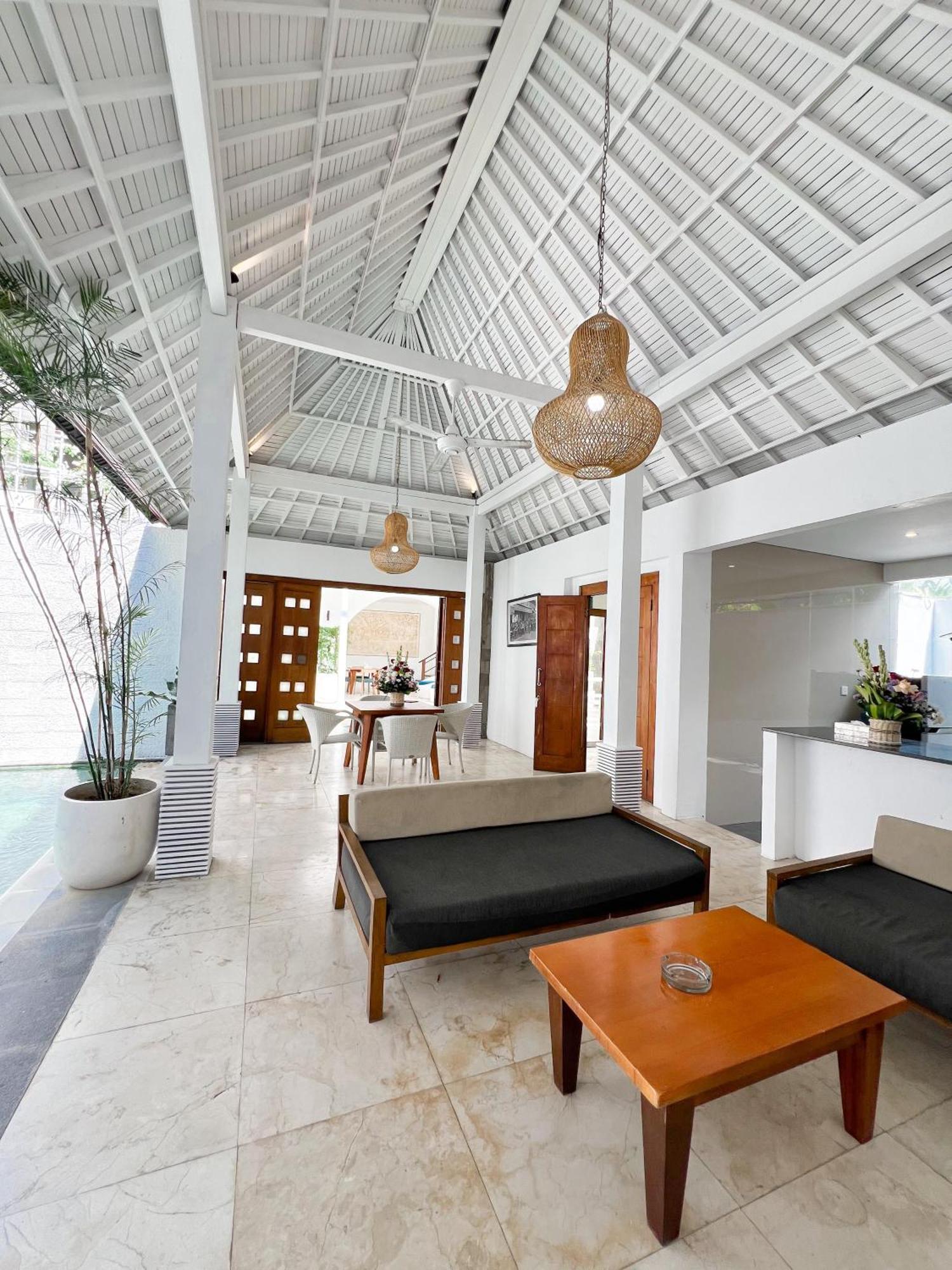 Apple Villas & Apartments Kerobokan  Luaran gambar
