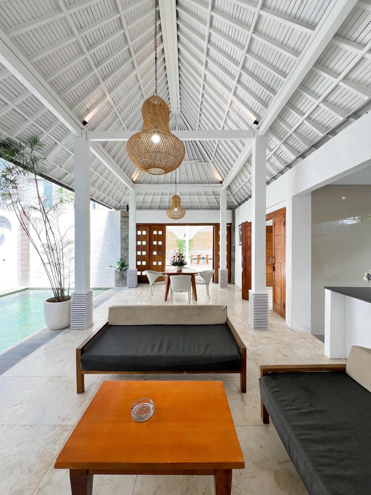 Apple Villas & Apartments Kerobokan  Luaran gambar