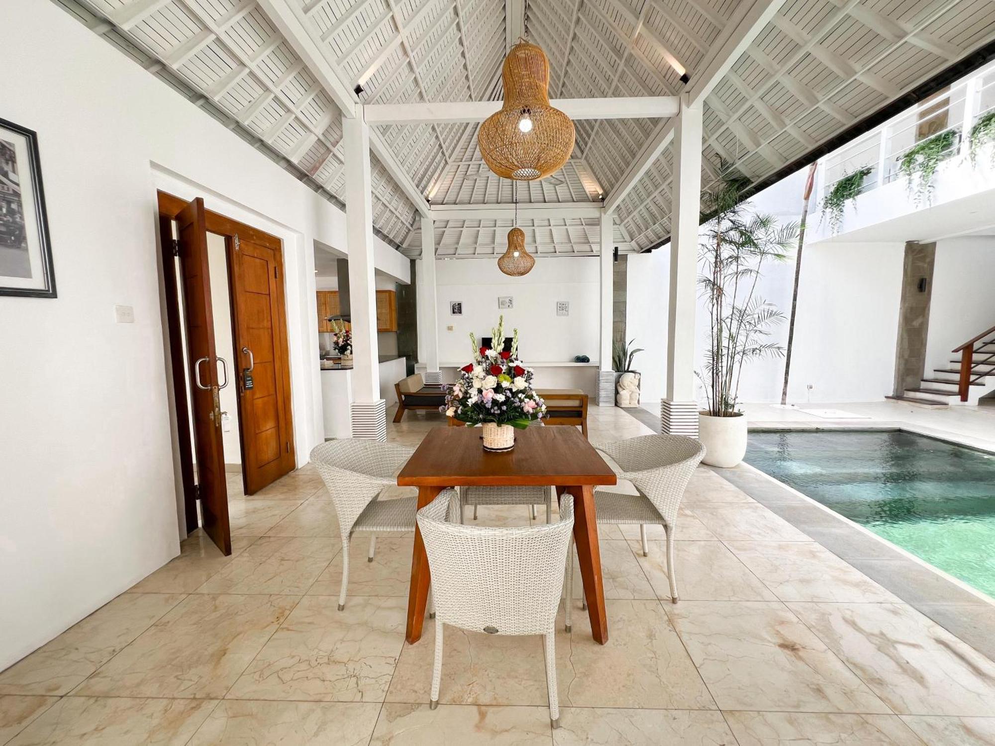 Apple Villas & Apartments Kerobokan  Luaran gambar