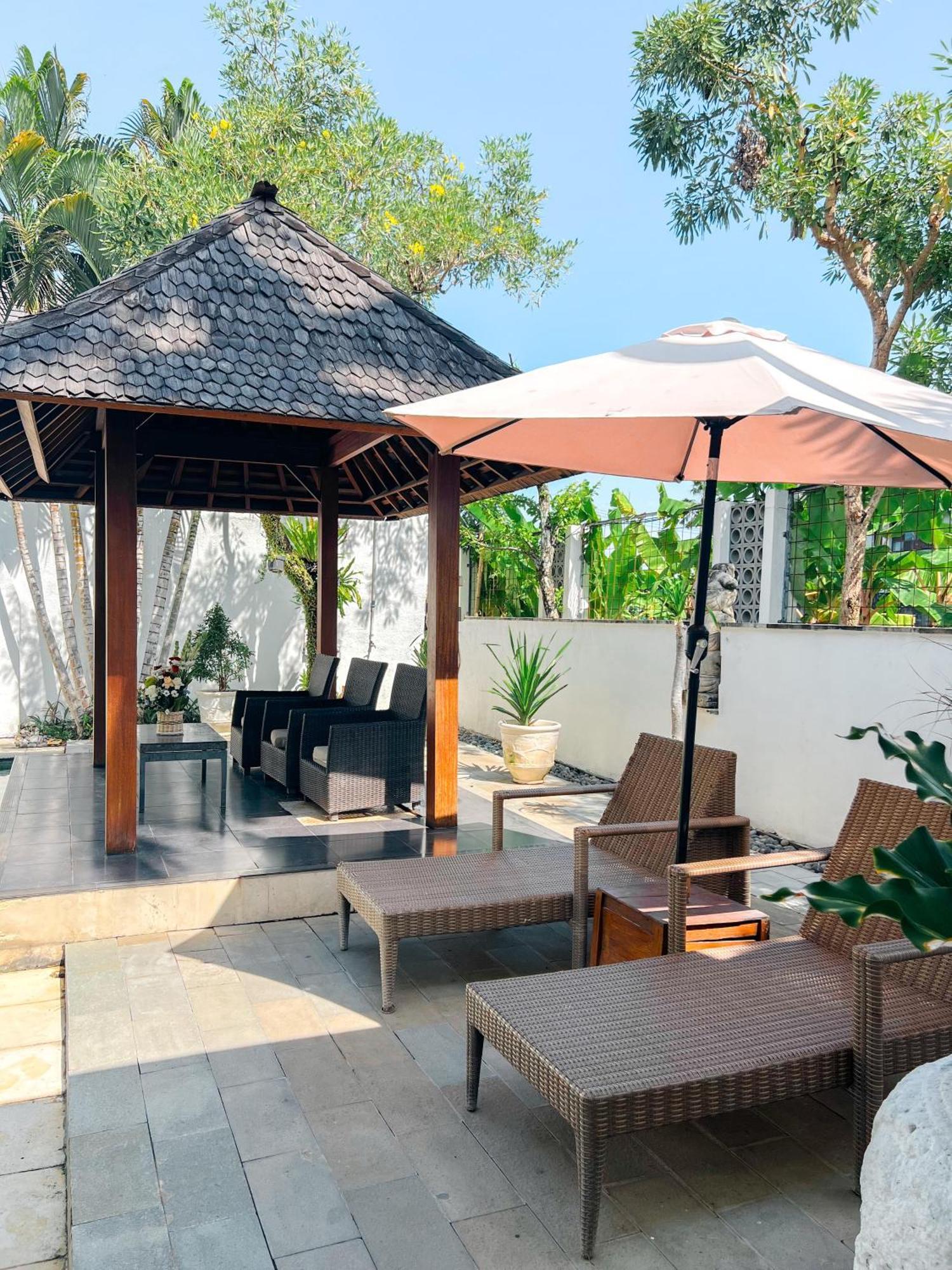 Apple Villas & Apartments Kerobokan  Luaran gambar