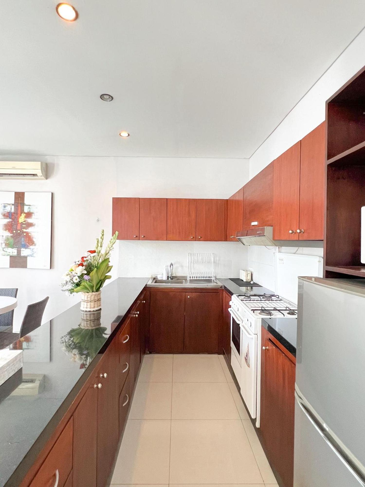 Apple Villas & Apartments Kerobokan  Luaran gambar