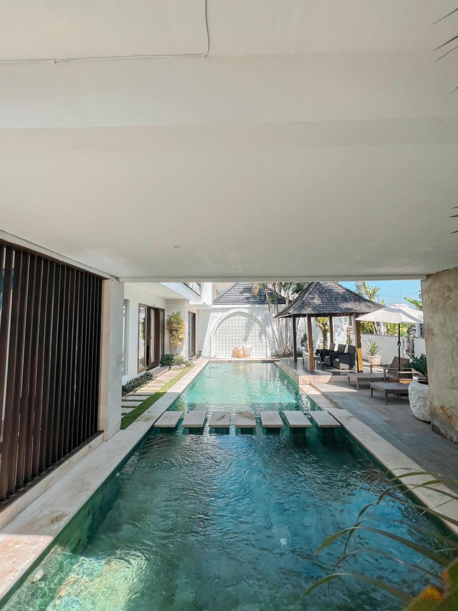 Apple Villas & Apartments Kerobokan  Luaran gambar